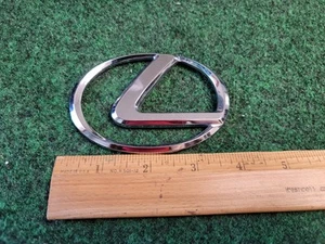 1992-1996 LEXUS ES300 ES 300 REAR EMBLEM BADGE SYMBOL LOGO  2198 OEM 2M1 - Picture 1 of 6