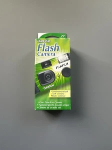 Fuji Disposable Camera Quick Snap Flash 400 35mm 27 Exposure New Expires 10/2026 - Picture 1 of 3