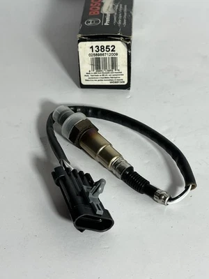 NEW CarQuest Bosch Oxygen Sensor 13852 75-3593 2004-2007 Chevrolet Aveo - Image 1 of 3