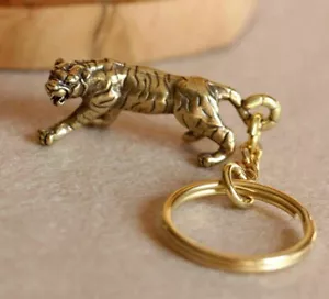 Solid Brass Tiger Keychain Keyring - Picture 1 of 4