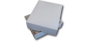 1 DEEP WHITE GIFT BOX 20CM X 16.5CM X 6CM, BOOKS, CANDLES, LINGERIE, BROWNIES - Picture 1 of 1