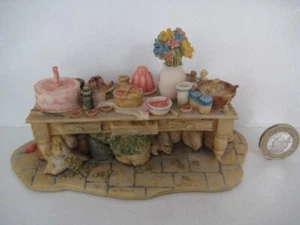 BORDER FINE ARTS BRAMBLY HEDGE THE TABLE BH7 MADE IN BRITAIN - Picture 1 of 21