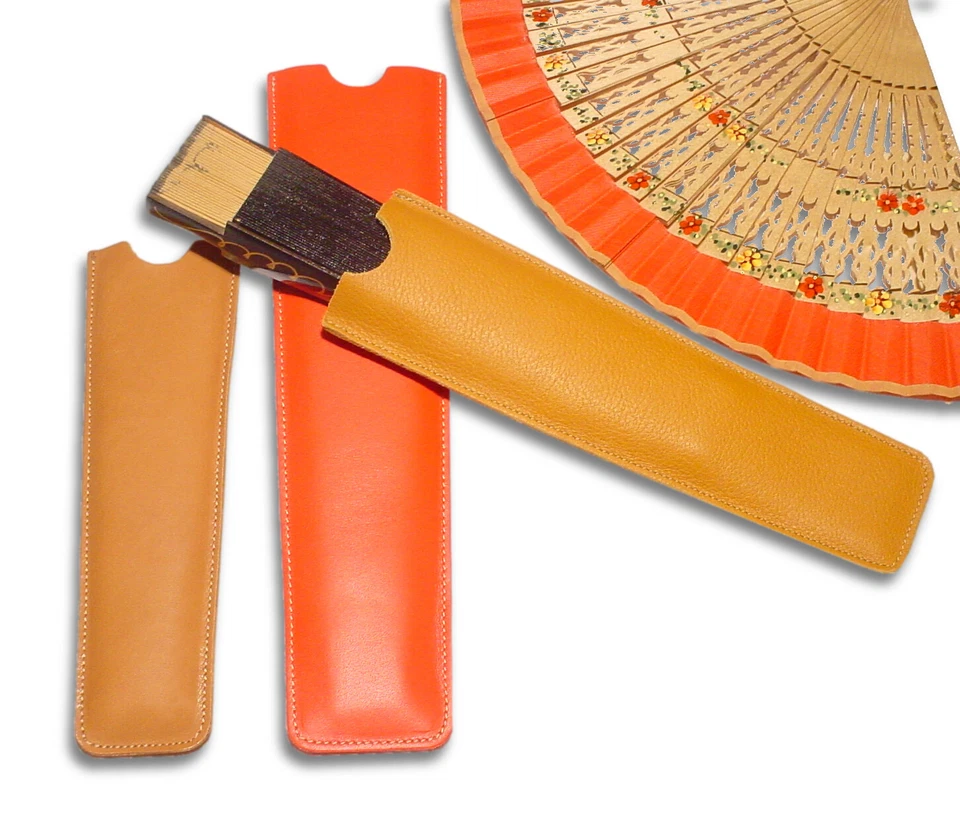 Funda de abanico en piel de Ubrique. Estuche de cuero para proteger tu abanico. - Imagen 1 de 1