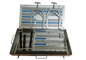 SIS Surgical Retractor Set - Picture 1 of 3