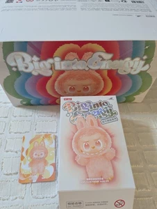 Auténtico Pop Mart Labubu The Monsters V3 Big Into Energy Happiness - Imagen 1 de 5