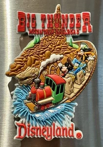 Vintage Disneyland Big Thunder Mountain Railroad Magnet Mickey Mouse Goofy BTMR - Bild 1 von 8