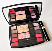 専用　TRAVEL MAKEUP PALETTE ALTITUDE パレット CHANEL Travel Makeup Palette Altitude - Essentials With 4