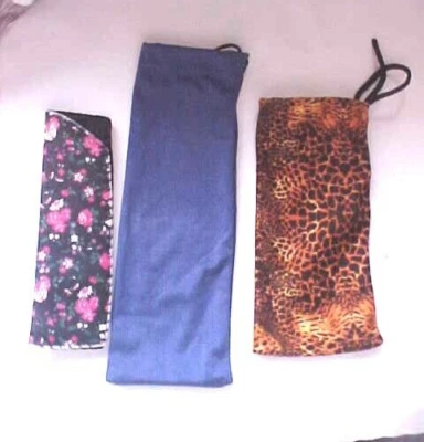 Lote de 3 bolsas con cordón 2 y 1 estampado floral para lectores usadas Foto 1 de 4