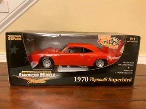 American Muscle ERTL Toys R Us Exclusive 1:18 Ltd Ed 1970 Plymouth Superbird - Picture 1 of 6