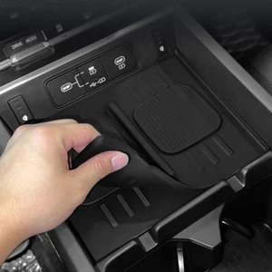 1 -teilige drahtlose Ladegerät für Hyundai Santa Fe 2024 Auto -Innenraumzubehör - Picture 1 of 12