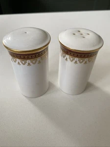 Paragon Holyrood Salt & Pepper Pots - Picture 1 of 10