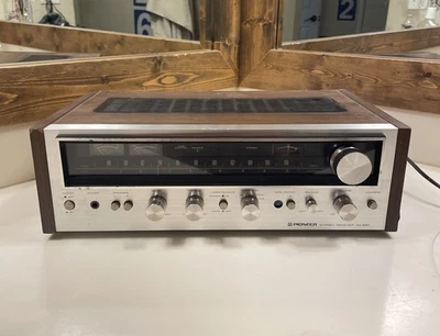 Pioneer SX-690 AM/FM Stereo Receiver - Image 1 of 4