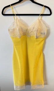 Bali Fischer Vintage Canary Yellow Beige Lace Polyester Full Slip Size 32 NWOT - Picture 1 of 12