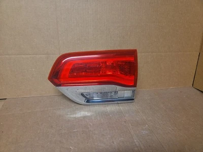Luz trasera interior Jeep Grand Cherokee 2014-2021 pasajero derecho OEM H134 Foto 1 de 4