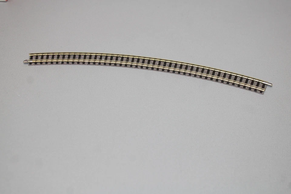Fleischmann 9135 Bent Track Piece R4 30° N Gauge - Image 1 of 1