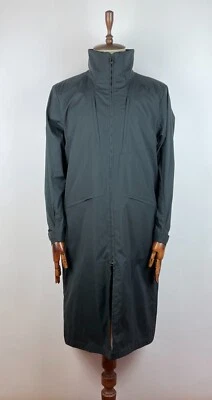 Men`s Descente Techwear Black Light Long Jacket Size M-L - Image 1 of 4