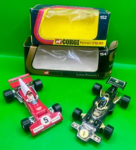 Coppia di auto Corgi F1 - n. 152 Ferrari 312 B2 e n.154 JPS Lotus Formula 1 - Foto 1 di 8