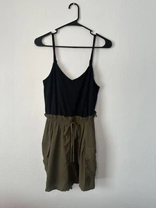 NWT Daytrip Romper Women's Size Small Green and Black Faux Cinch Tie Waist - Picture 1 of 4