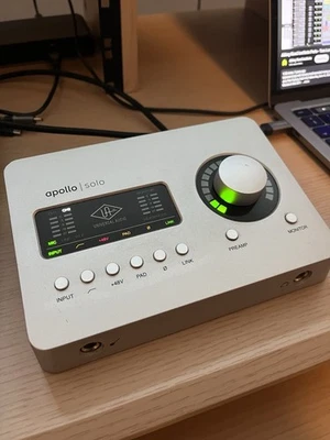 UAD Apollo Solo Thunderbolt 3 interfaccia audio universale - Immagine 1 di 4