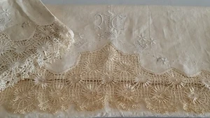 Ancien Jeu De Draps En Fil Brodé Et En Dentelle - Picture 1 of 11
