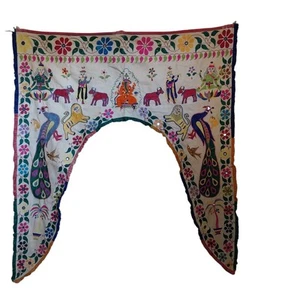 Appendiabiti da parete vintage ricamato a mano Toran uccellini animali porta finestra 39"x46,5" - Foto 1 di 19