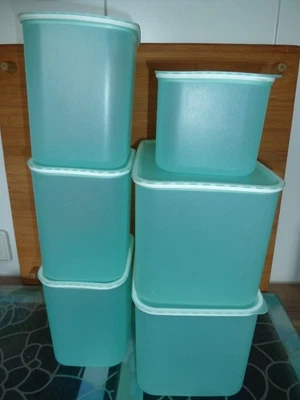 TUPPERWARE Quadro 2 x 4,6l  3 x 2,1l & 1 x 1,3l     hellgrün - Bild 1 von 4