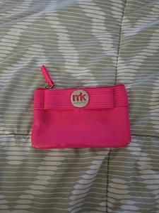 Mary Kay Rosa Imitación Patente Logo Cinta Arco Cremallera Forrado Monedero Llavero A1 - Imagen 1 de 4