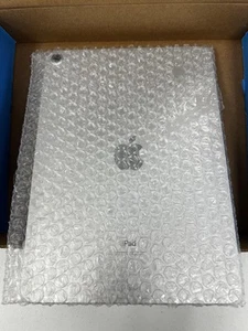 Apple iPad Air (10.9-inch, Wi-Fi, 256GB) - Silver (4th Generation) A2316 - Picture 1 of 12