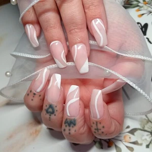 White Abstract Gel Polish Press On False Nails - Picture 1 of 4