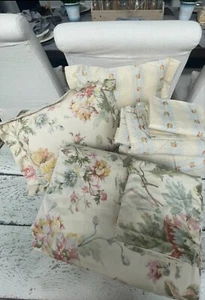 Ralph Lauren Wentworth Floral Duvet Set + Stripe Queen Sheet Set + 2 Pillows - Picture 1 of 2