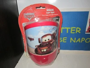 THE WOLRD OF CARS : MAGIC NIGHT LIGHT LAMPADA IN BLISTER DISNEY PIXAR 2010 - Foto 1 di 2