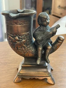 Antiker Zigaretten/Zigarren Figur Aschenbecher Gitarre spielen Barde/Horn Füllhorn - Bild 1 von 8