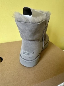 UGG Women's Boots, Size UK 4 BNIB - Picture 1 of 7