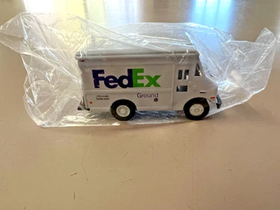 Camión de reparto terrestre FedEx, edición especial, Advantage Industries, 1/64, NUEVO Foto 1 de 4