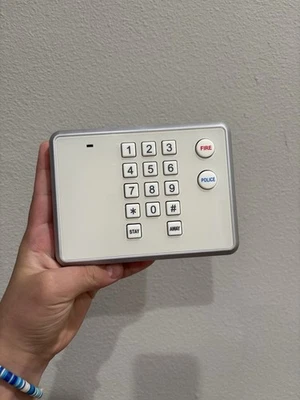 Nortek 2GIG Wireless Keypad Model 2GIG-PAD1-345 New In Box - Image 1 of 4