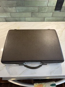 Samsonite Royal Traveler Vintage Hard Shell 18" Briefcase Brown - With key - Picture 1 of 17