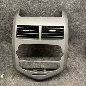 2012-2016 Chevrolet Sonic Center Dash Radio Air Vent Trim Bezel 95157883 OEM - Picture 1 of 3