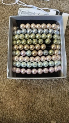 JUEGO DE 9 PULSERAS DE PERLAS PARA MUJER HECHAS EN 2009 POR KENNETH JAY LANE JOYEROS Foto 1 de 4