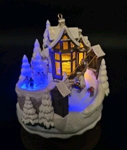 Hallmark Keepsake Ornament 2007 Snowy Mountain Lodge Lights Sounds Motion Works - Picture 1 of 9