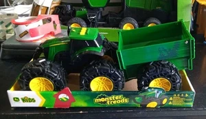 ✨John Deere Kids Monster Treads Tractor Toy With Wagon Lights And Sounds Green - Picture 1 of 6