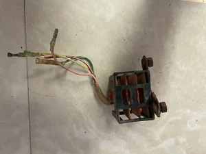 Lot 214-5, 1972 Honda CT90, Rectifier - Imagen 1 de 3