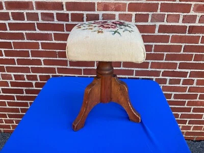 Antiguo taburete de piano ajustable victoriano con punta de aguja asiento giratorio Foto 1 de 4