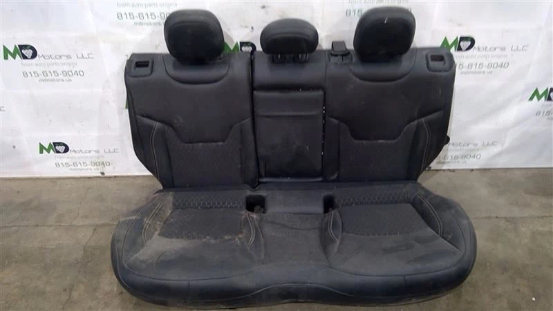 Jeep Compass 2017-2021 asiento trasero montaje base negro Foto 1 de 4