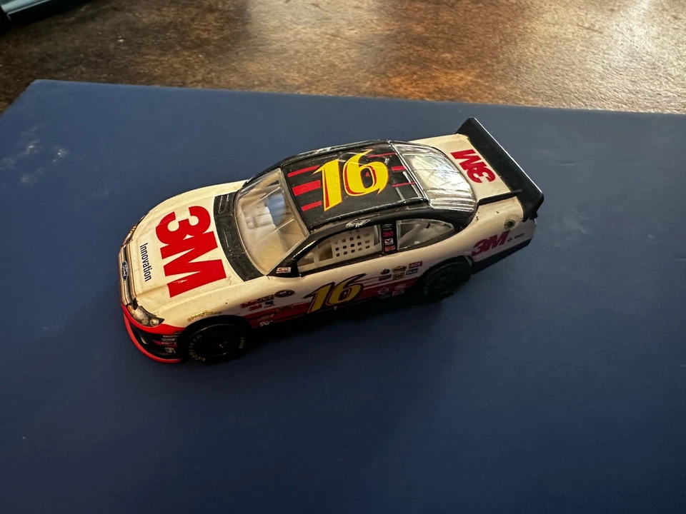 Ford Fusion 2012 Greg Biffle #16 3M 1/64 Roush Fenway Racing Foto 1 de 4