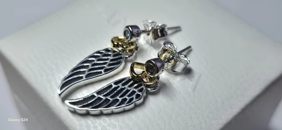 Серьги-гвоздики с крыльями ангела Pandora | двухцветные сердца | отличное состояние б/у | коробка и сумка - Изображение 1 из 4