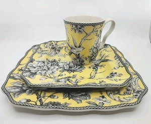 222 QUINTA ADELAIDE GIALLO Set di 2 PIATTI 8,5", 10,5" e 1 TAZZA  - Foto 1 di 17