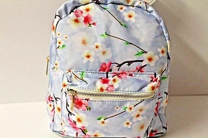 Under One Sky Floral Rucksack Medium Schultertasche Handtasche Neu mit Etikett - Bild 1 von 8