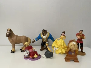 Figuras de la Bella y la Bestia de la Tienda Disney Belle Gaston Fifi Cogsworth Phillipe - Imagen 1 de 13
