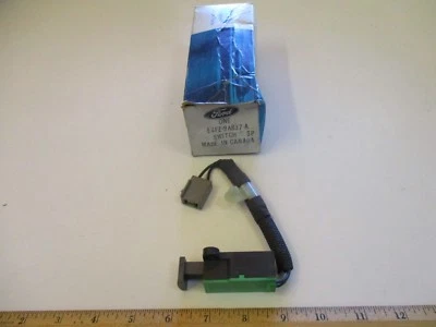 FORD 1984/1985 ESCORT, MERCURY LYNX MTX INTERRUPTOR ASY (LIBERACIÓN DE CONTROL DE VELOCIDAD) RARO Foto 1 de 4