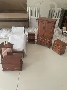 1:12 Scale Dolls House bedroom suite beautiful quality signed 1997 - Picture 1 of 10